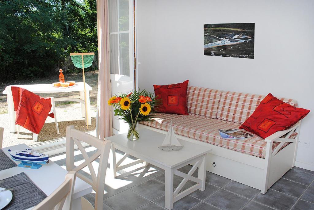 Residence Nemea Les Rives De Saint Brice Арес Экстерьер фото