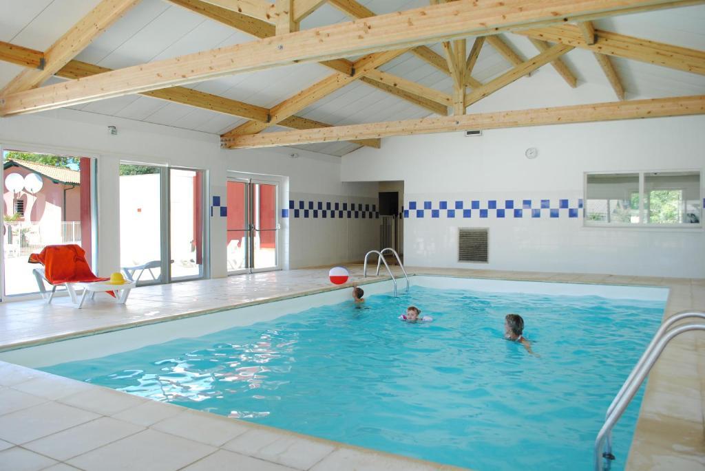 Residence Nemea Les Rives De Saint Brice Арес Экстерьер фото