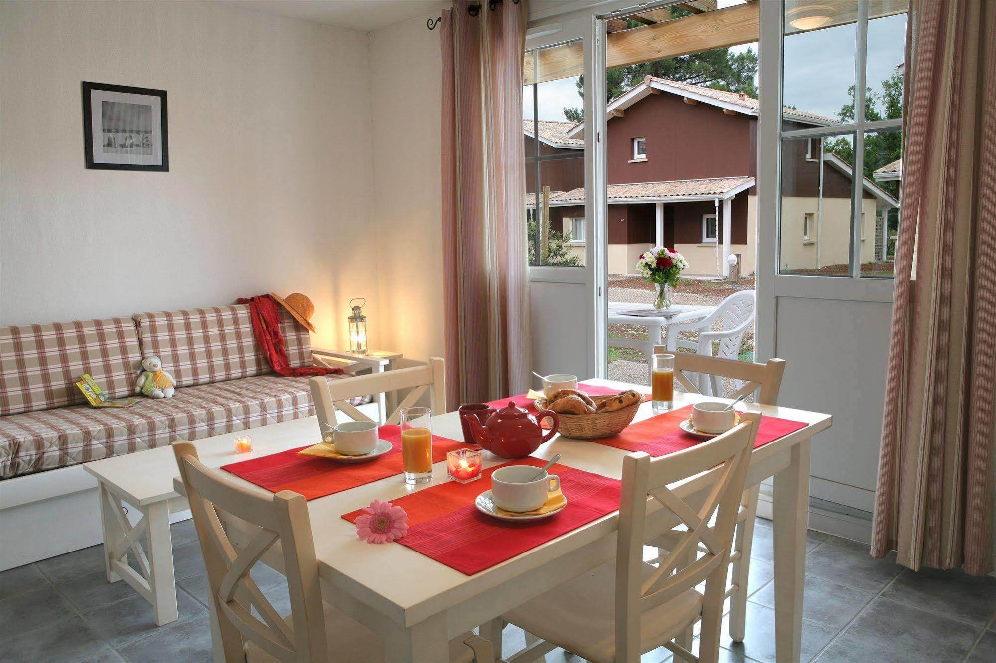 Residence Nemea Les Rives De Saint Brice Арес Экстерьер фото