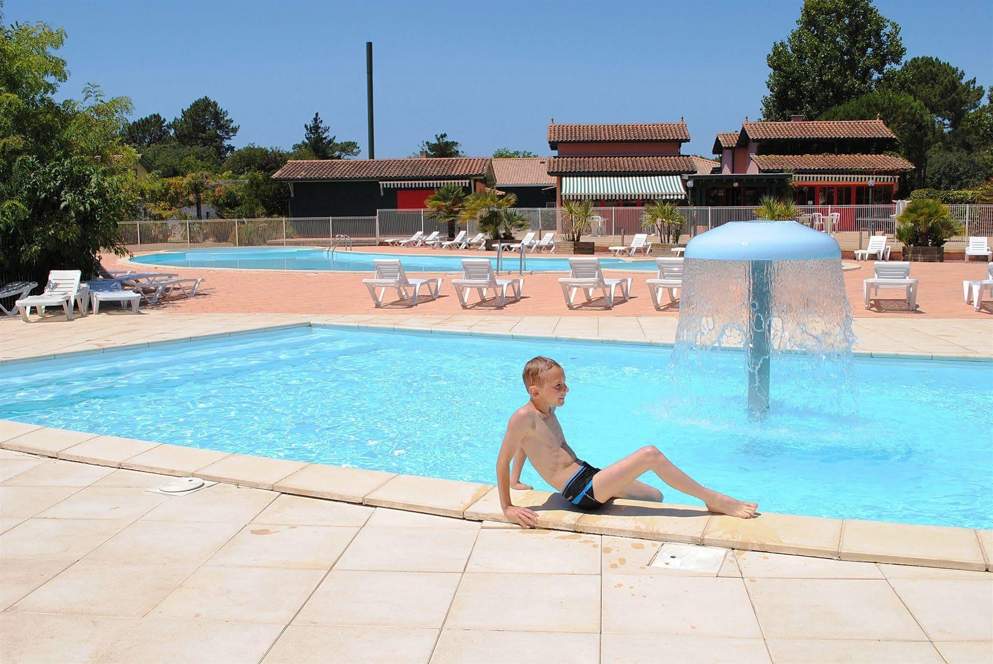Residence Nemea Les Rives De Saint Brice Арес Экстерьер фото